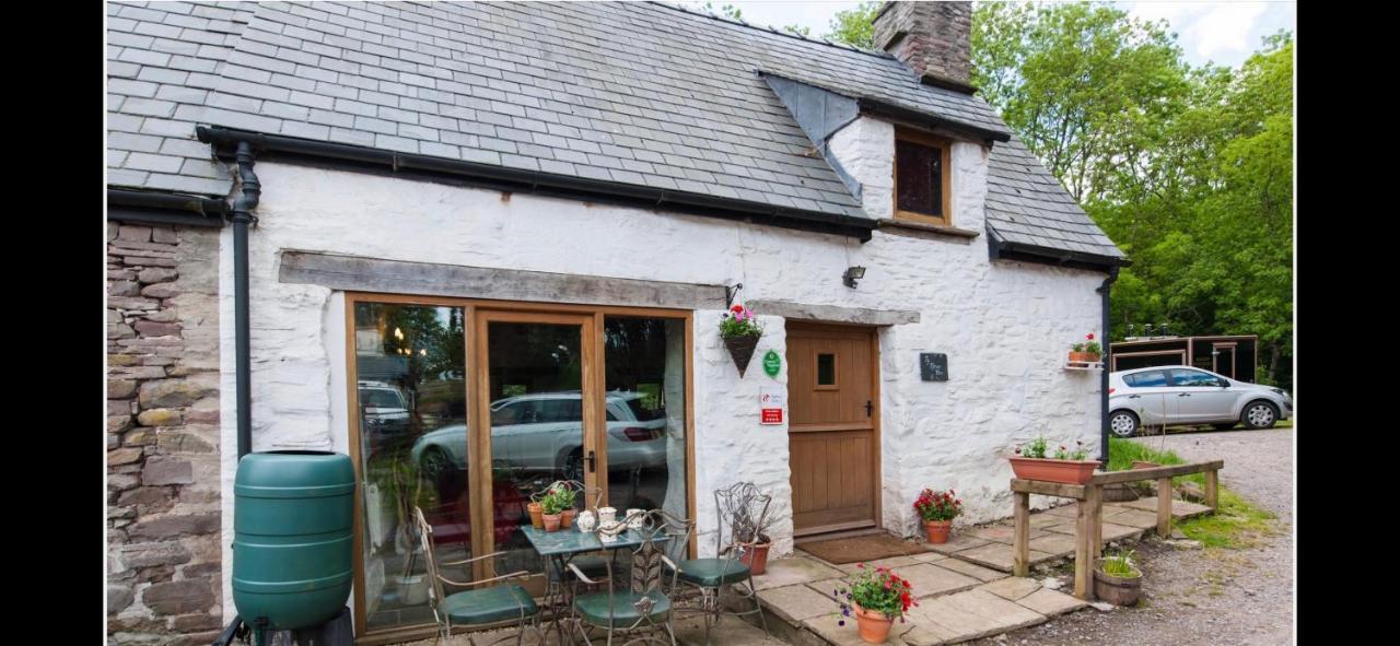 Talybont-on-Usk Ty Fferm Hen, Ancient Farmhouse, Coity Bach מראה חיצוני תמונה